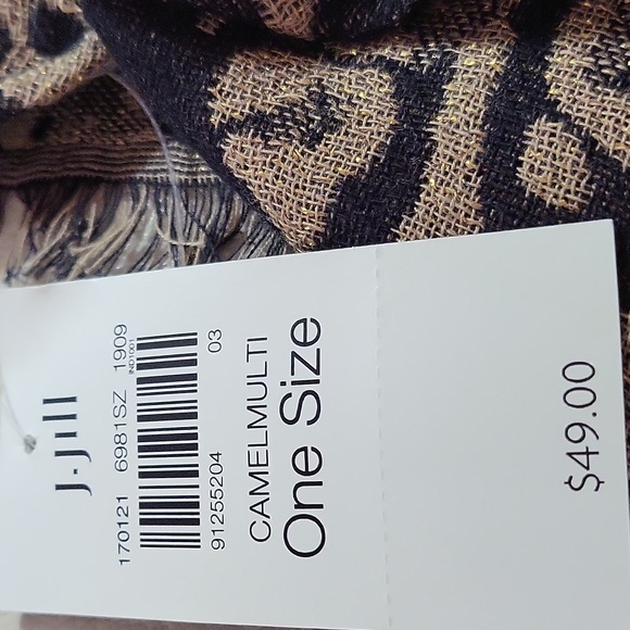 J Jill woman's Camelmulti multi-functional scarf wrap. One size. - Picture 10 of 11